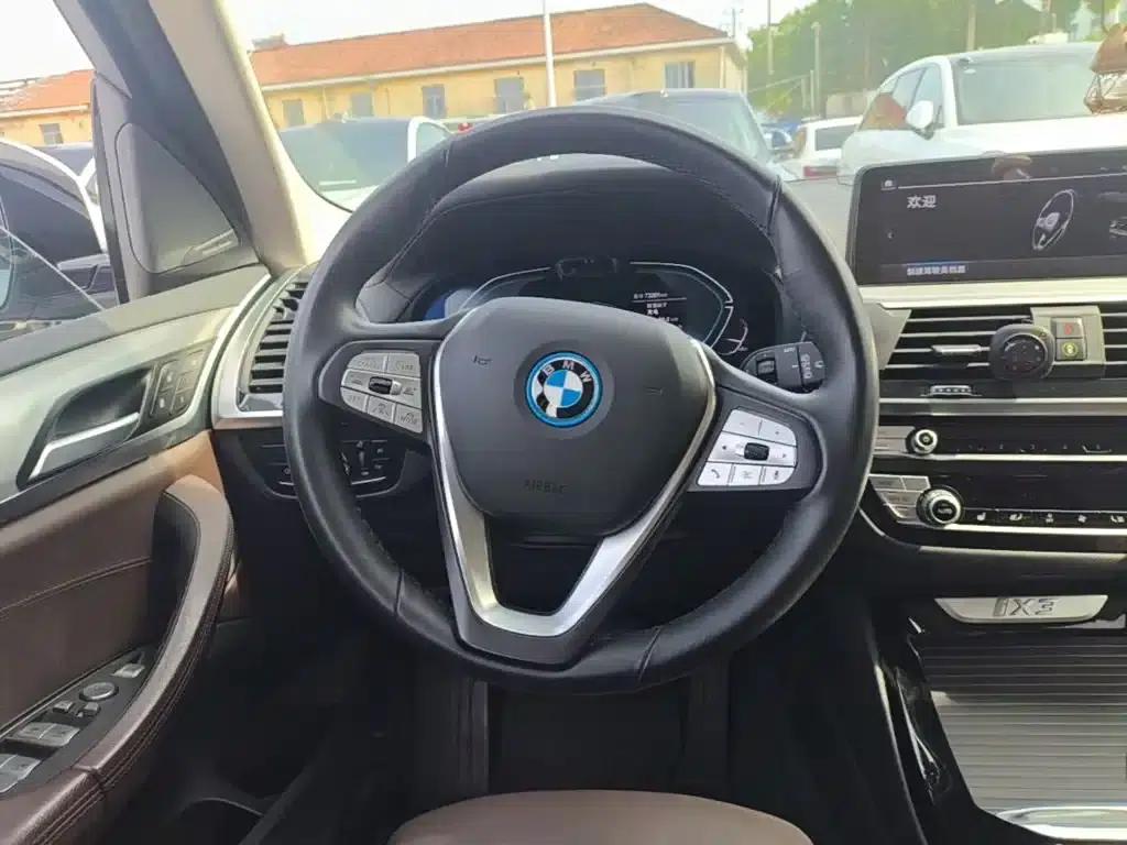 BMW iX3 2021 Leading Edition — миниатюра 11