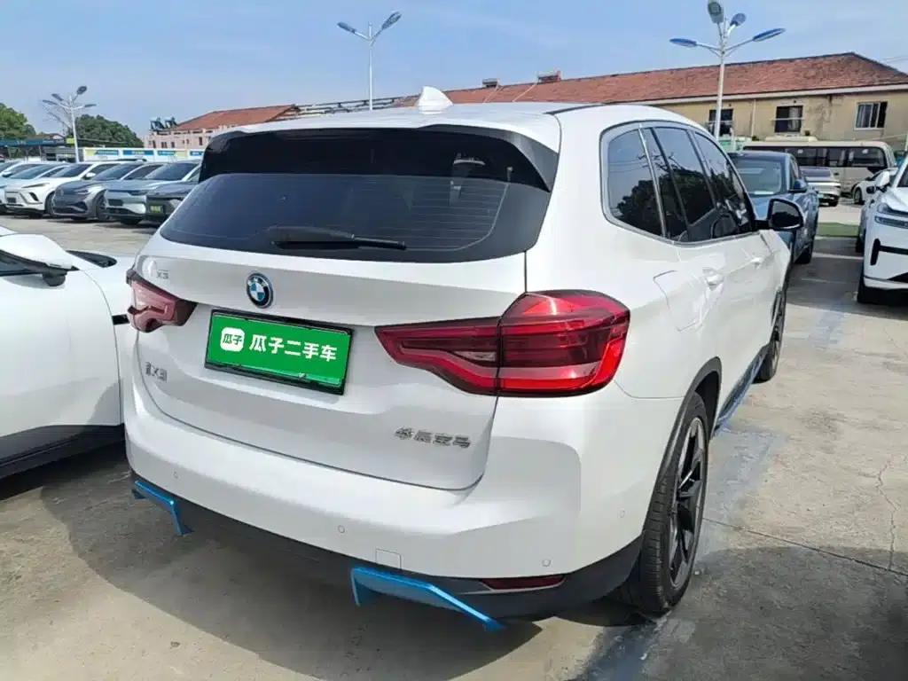 BMW iX3 2021 Leading Edition — миниатюра 7