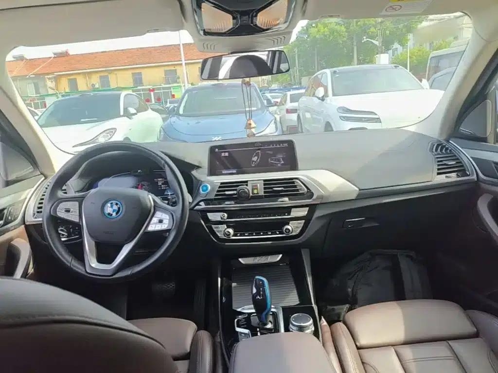BMW iX3 2021 Leading Edition — миниатюра 10