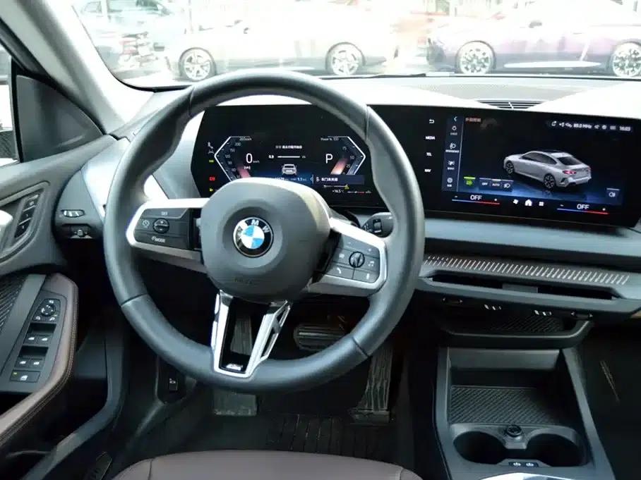 2025 BMW 2 Series 225L M Sport Package — миниатюра 11