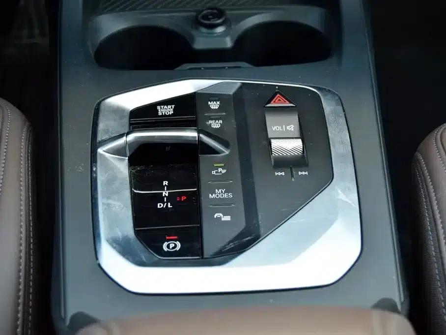 2025 BMW 2 Series 225L M Sport Package — миниатюра 15