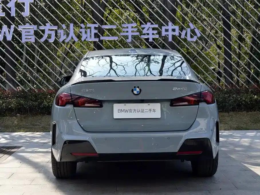 2025 BMW 2 Series 225L M Sport Shadow Edition — миниатюра 4