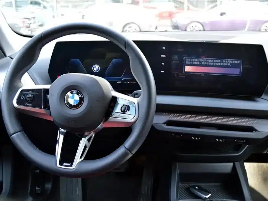 2025 BMW 2 Series 225L M Sport Shadow Edition — миниатюра 10