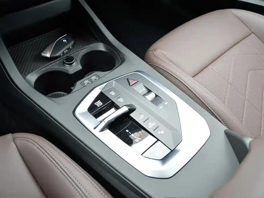 2025 BMW 2 Series 225L M Sport Package — миниатюра 10