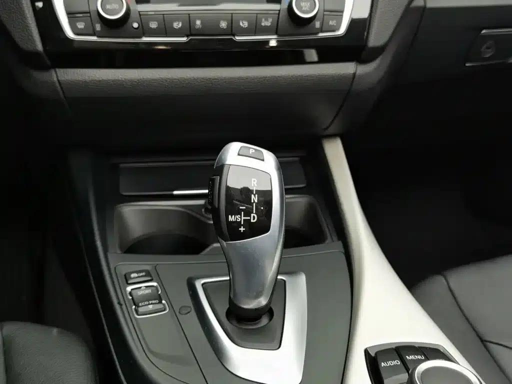 2015 BMW 2 Series (Imported) 218i Convertible Coupe — миниатюра 13
