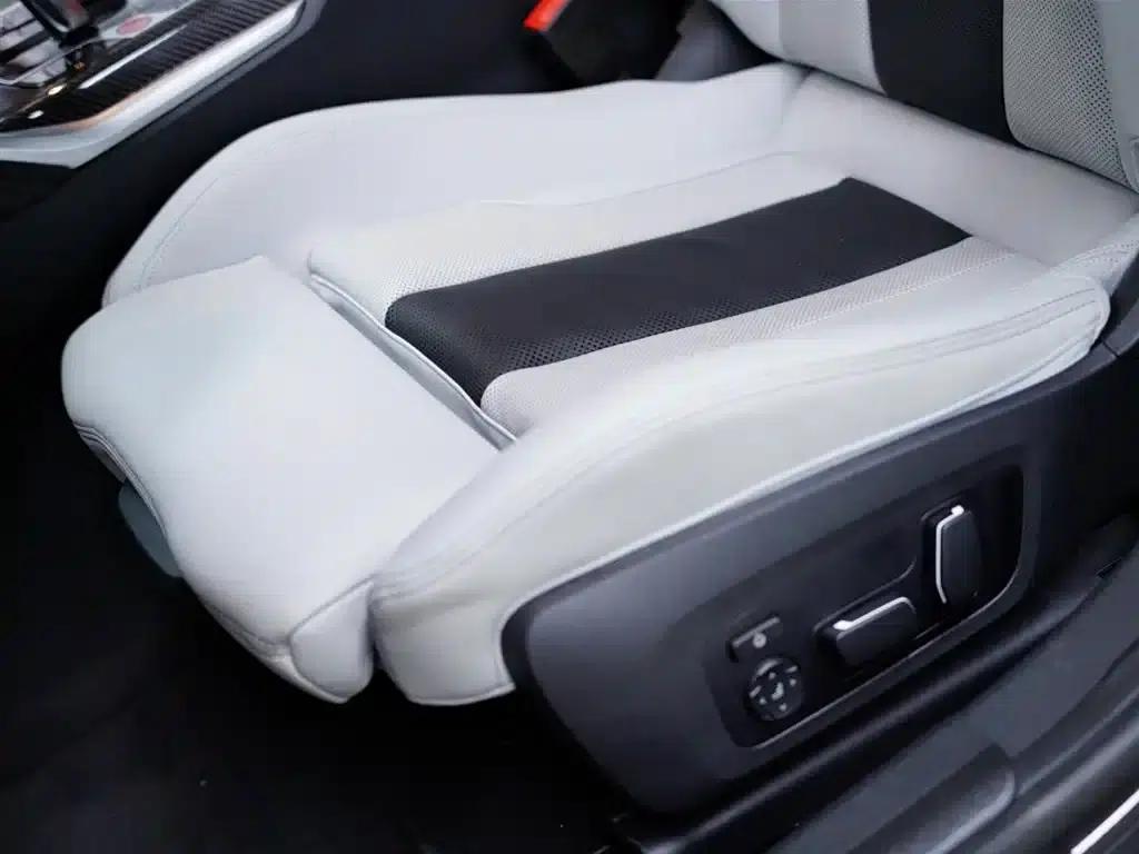2024 BMW M3 Competition Sedan — миниатюра 22