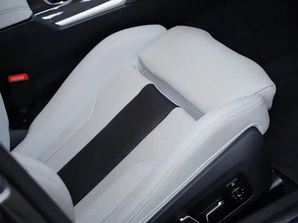 2024 BMW M3 Competition Sedan — миниатюра 38