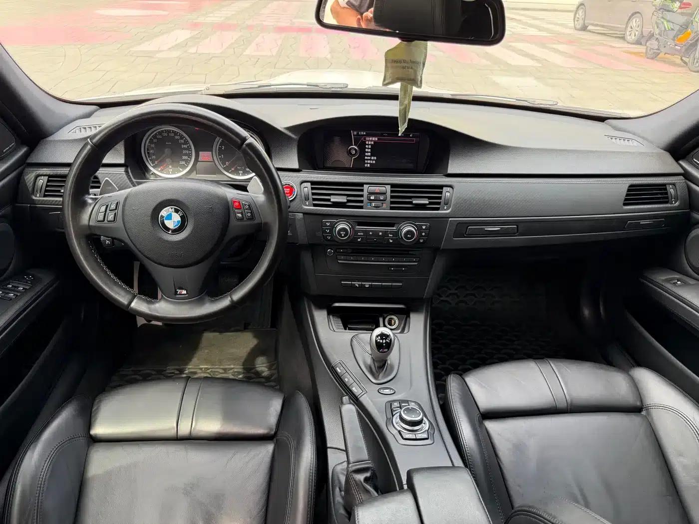 2009 BMW M3 Sedan — миниатюра 14