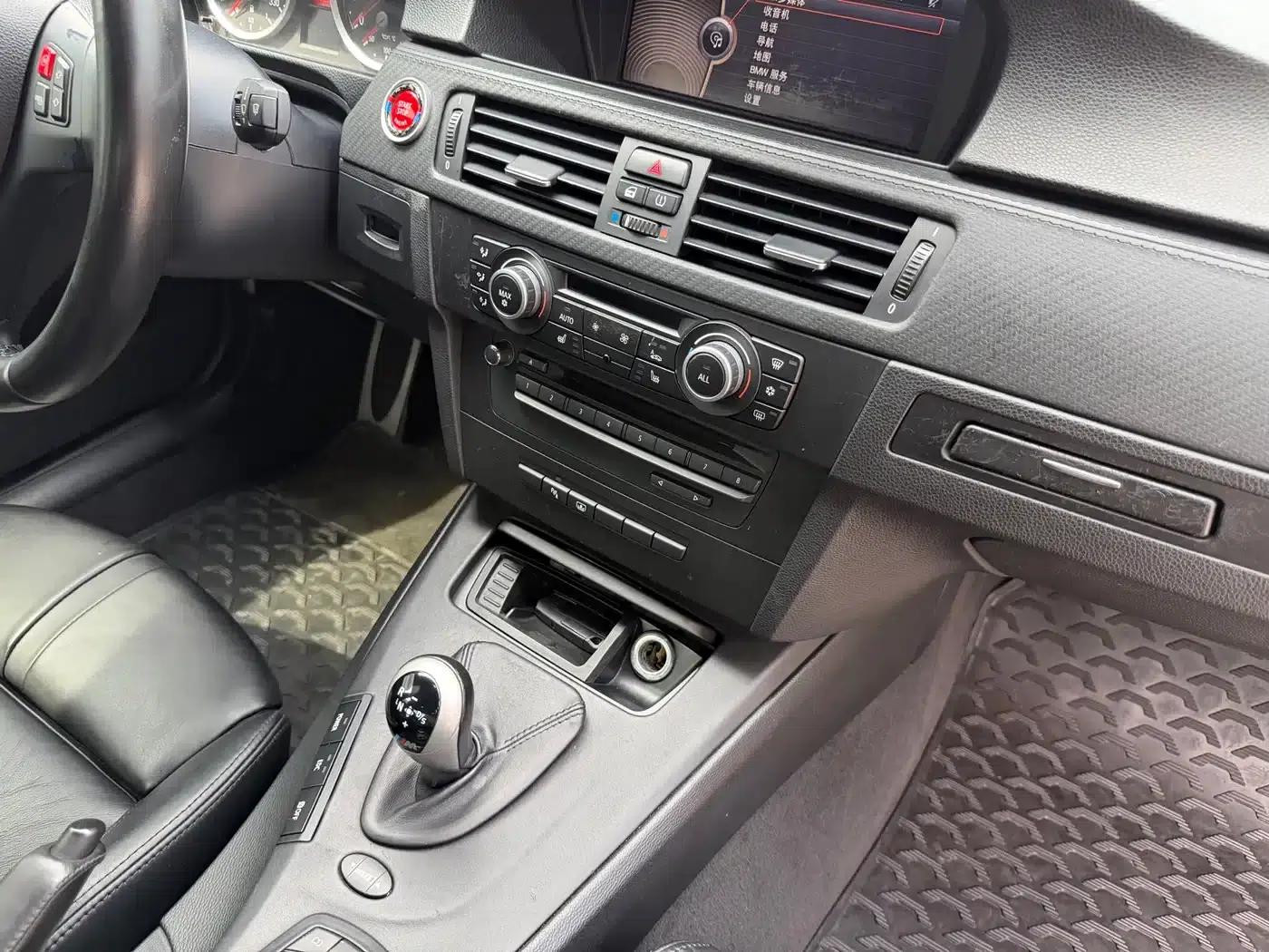 2009 BMW M3 Sedan — миниатюра 8