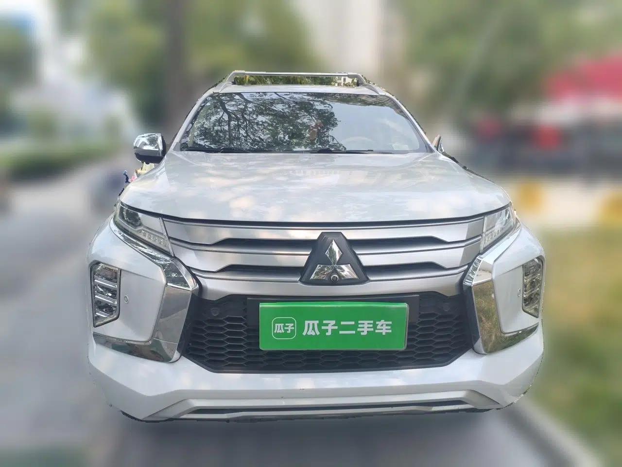 Mitsubishi Pajero Sport 2020 3.0L Luxury Edition — миниатюра 2