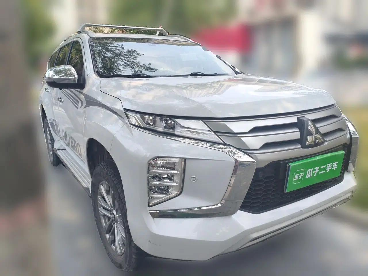 Mitsubishi Pajero Sport 2020 3.0L Luxury Edition — миниатюра 3
