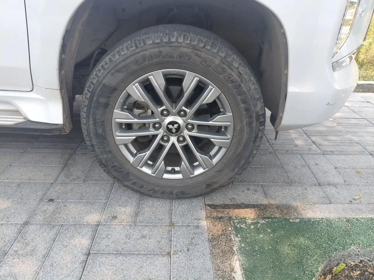 Mitsubishi Pajero Sport 2020 3.0L Luxury Edition — миниатюра 8