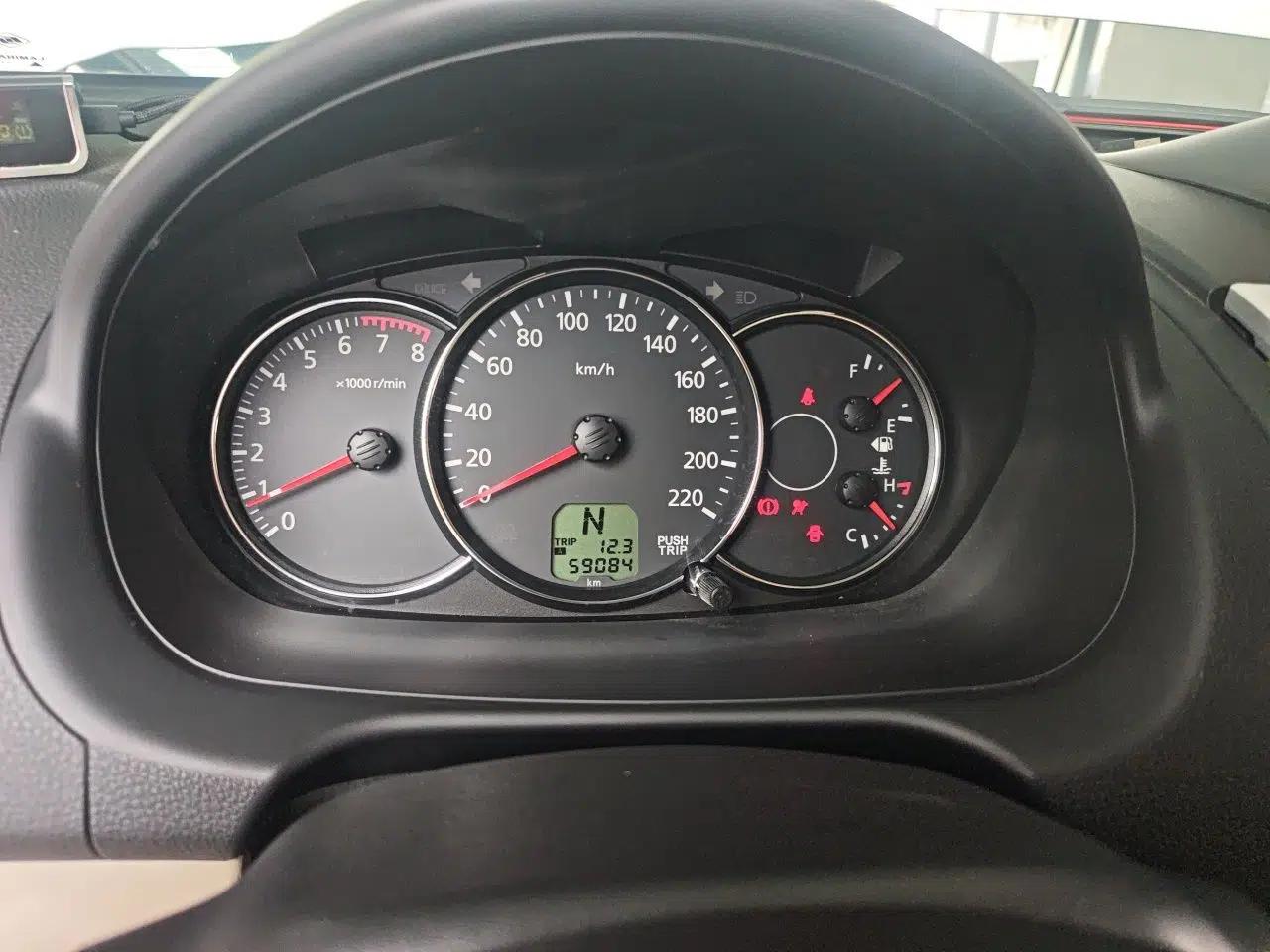 Mitsubishi Pajero Sport 2013 3.0L Automatic Two-Wheel Drive Luxury Edition — миниатюра 11