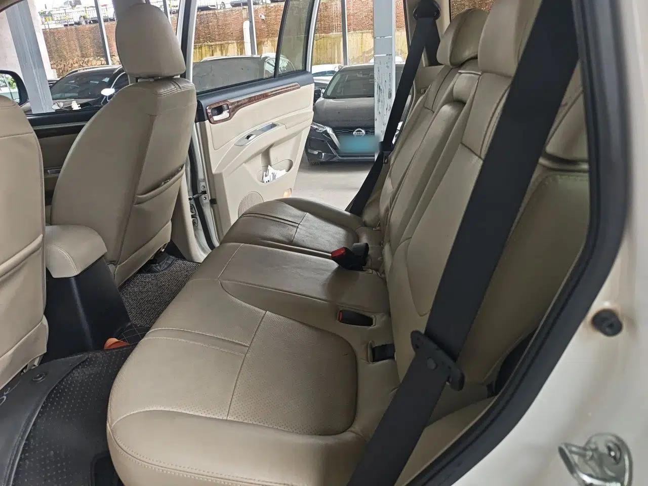 Mitsubishi Pajero Sport 2013 3.0L Automatic Two-Wheel Drive Luxury Edition — миниатюра 17