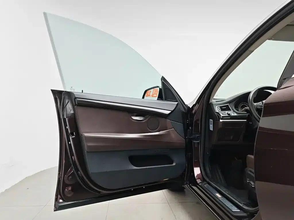 2014 BMW 5 Series GT 528i Luxury — миниатюра 8