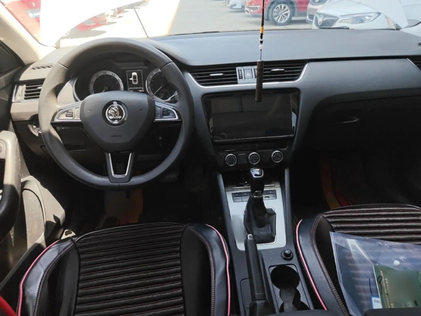 Skoda Octavia 2019 1.5L Automatic SmartDrive Comfort Edition China V Standard — миниатюра 12