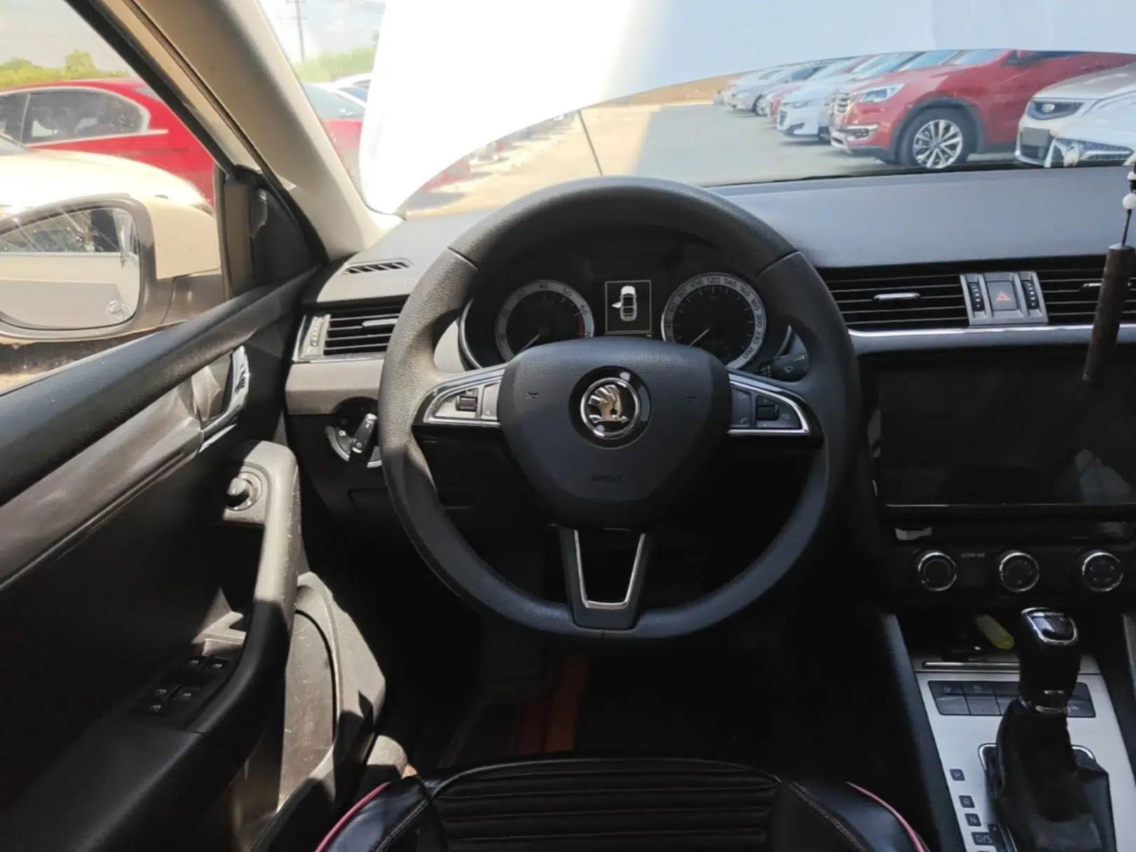 Skoda Octavia 2019 1.5L Automatic SmartDrive Comfort Edition China V Standard — миниатюра 13