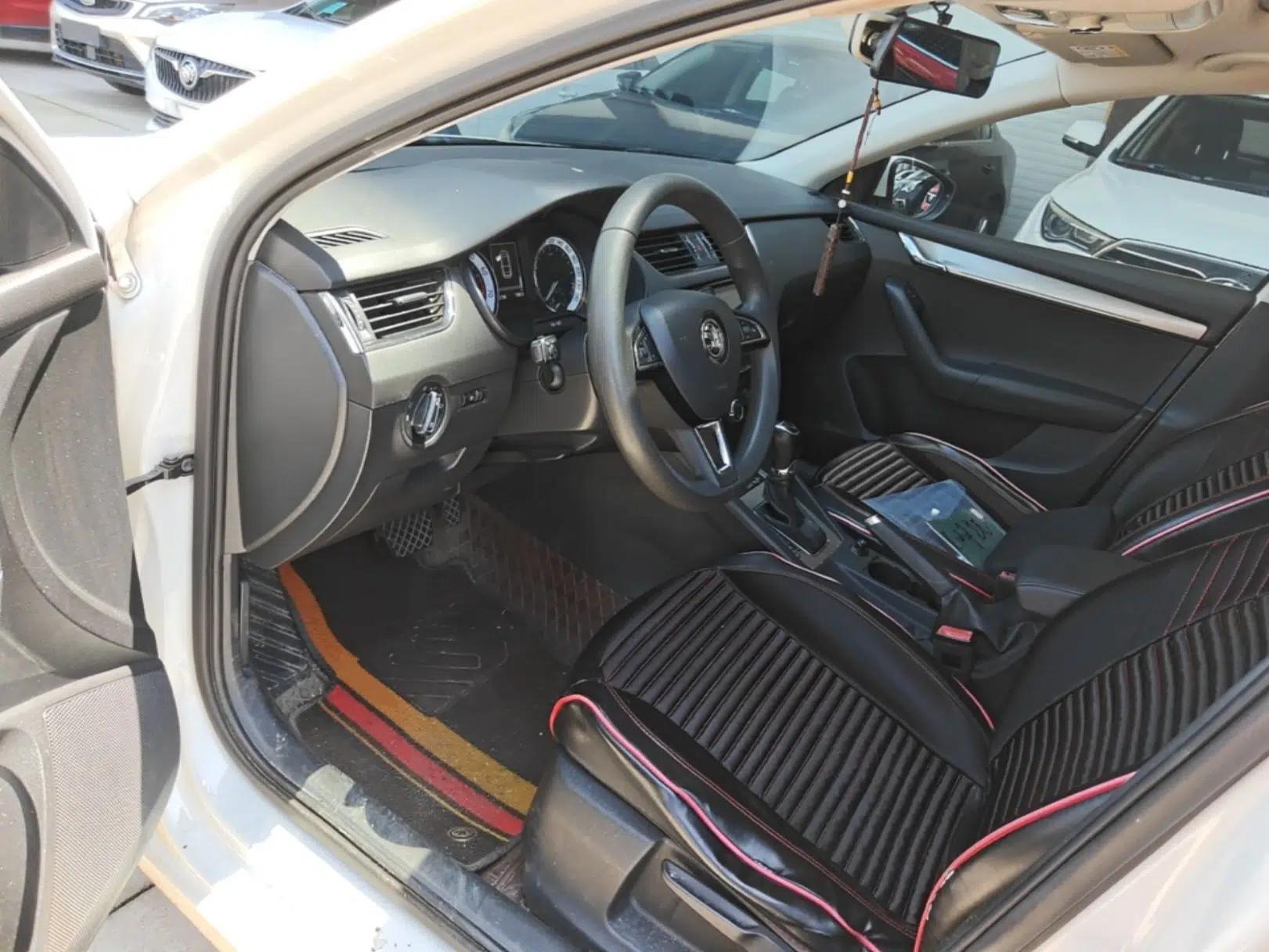 Skoda Octavia 2019 1.5L Automatic SmartDrive Comfort Edition China V Standard — миниатюра 18