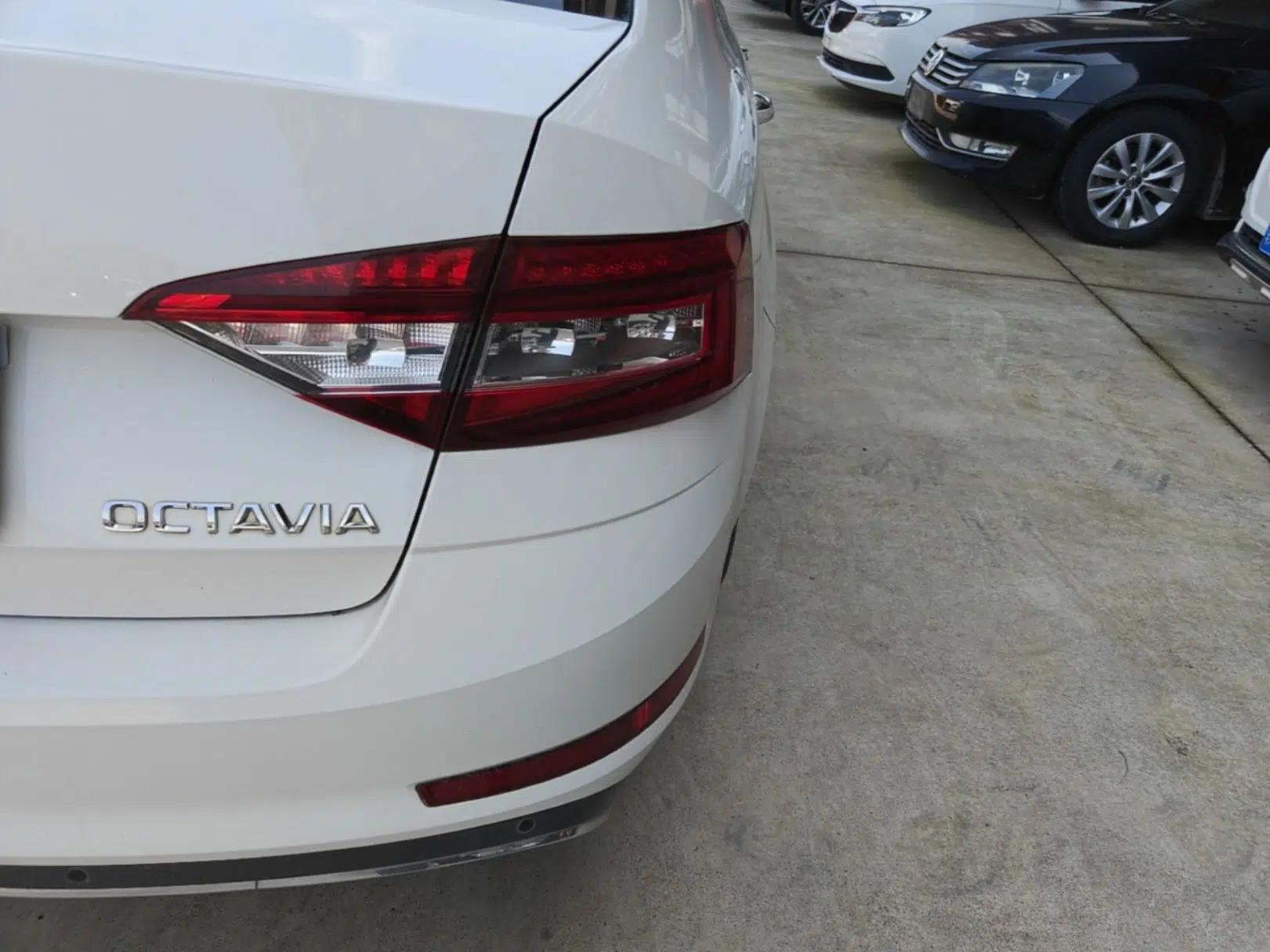 Skoda Octavia 2019 1.5L Automatic SmartDrive Comfort Edition China V Standard — миниатюра 9