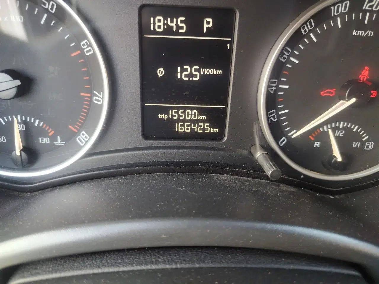Skoda Octavia 2014 1.4TSI DSG Yijun Edition — миниатюра 12