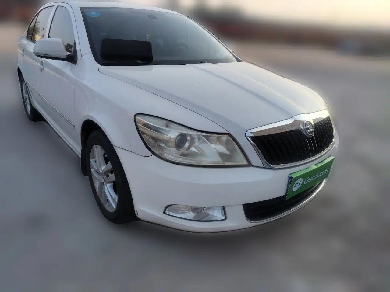 Skoda Octavia 2014 1.4TSI DSG Yijun Edition — миниатюра 3