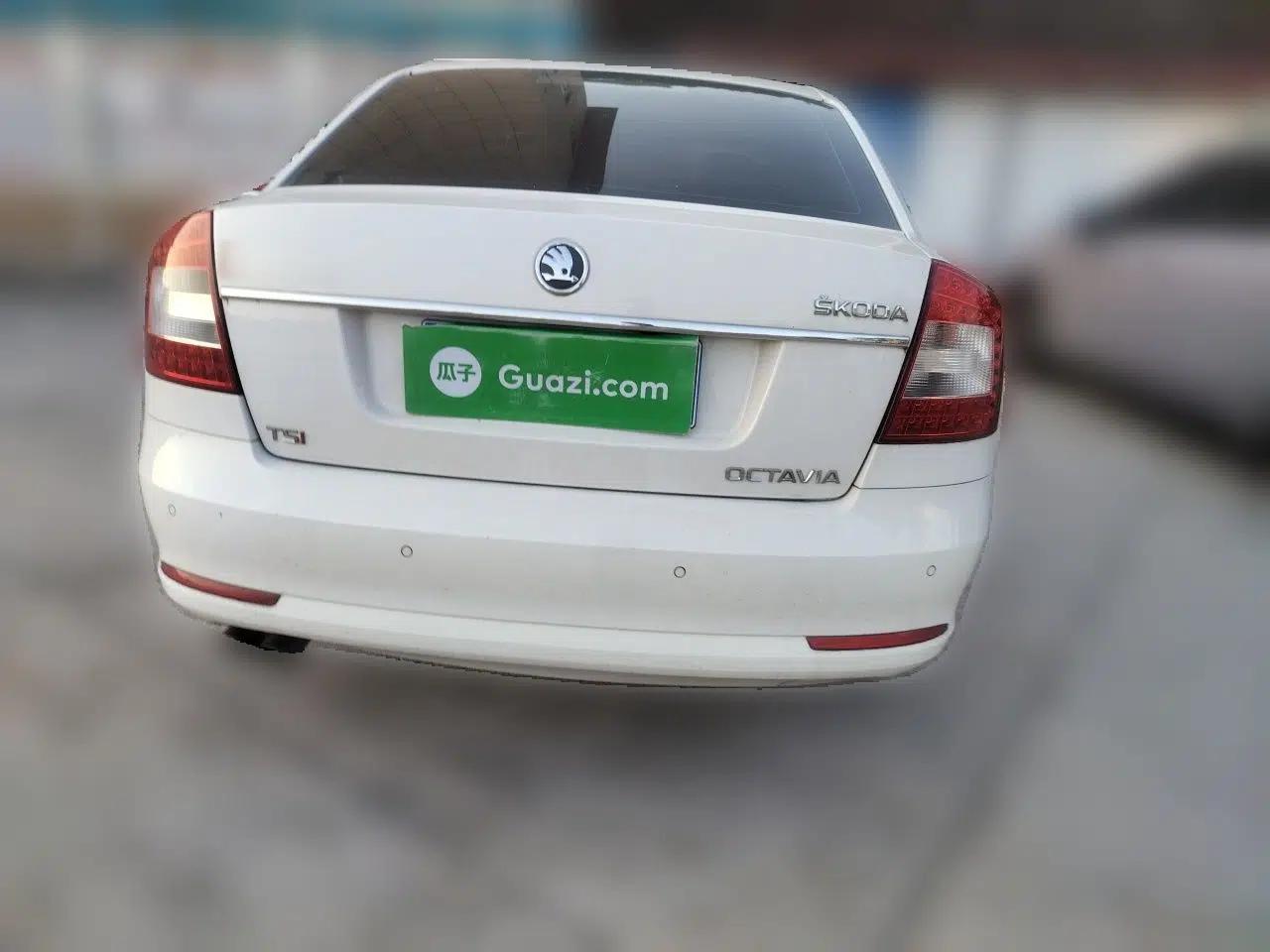 Skoda Octavia 2014 1.4TSI DSG Yijun Edition — миниатюра 5