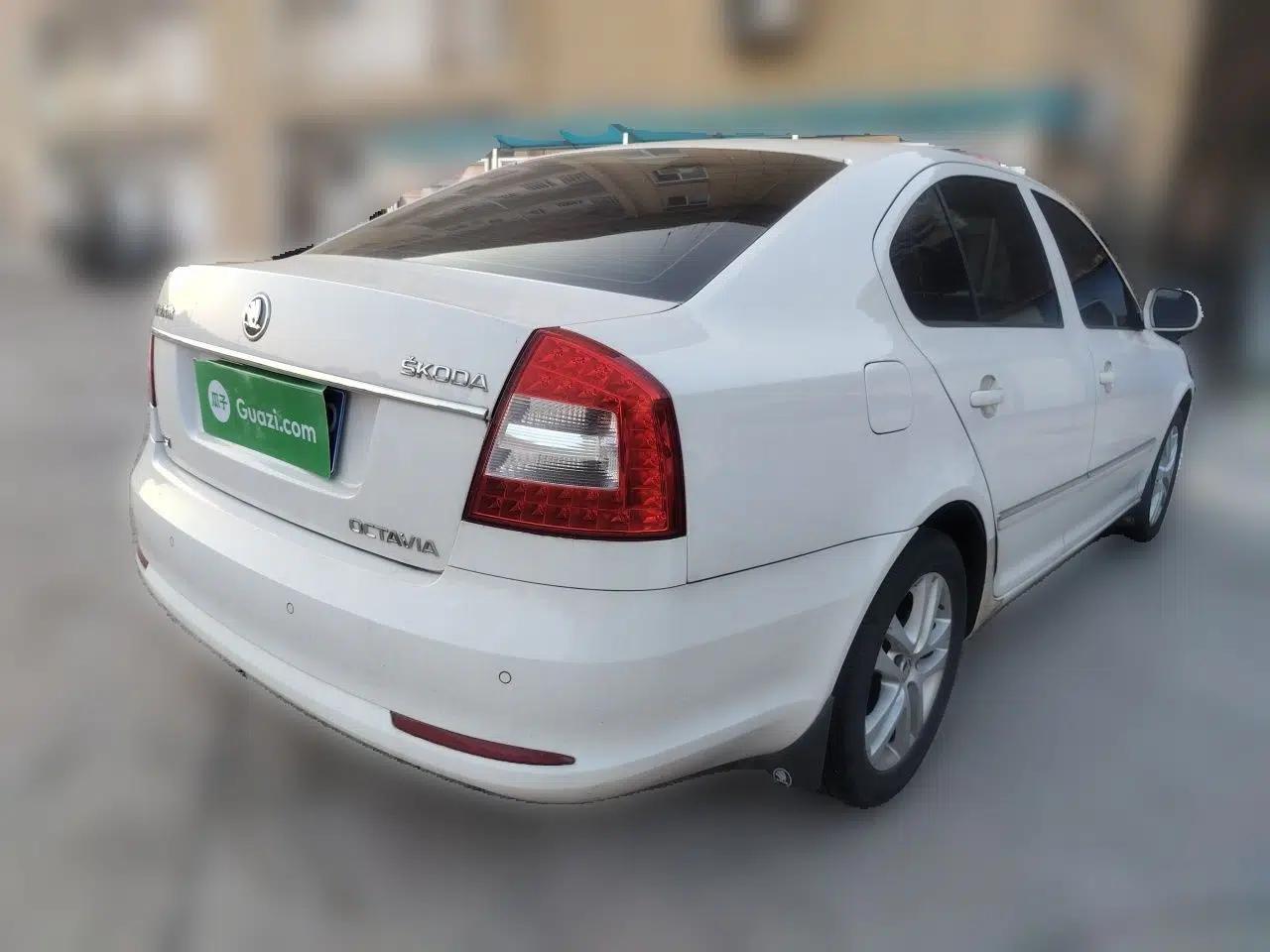 Skoda Octavia 2014 1.4TSI DSG Yijun Edition — миниатюра 6