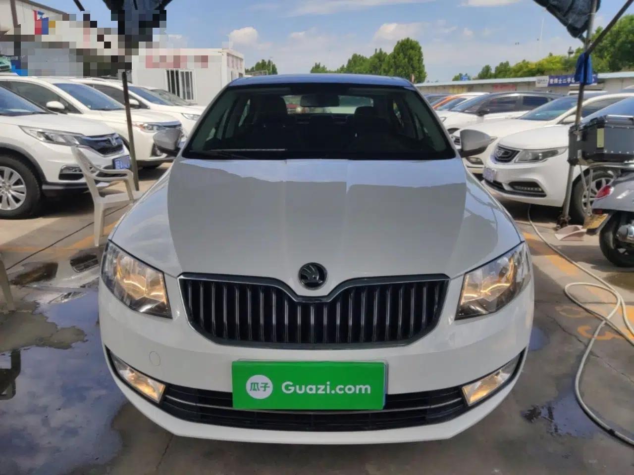 Skoda Octavia 2016 1.6L Automatic Smart Drive Edition — миниатюра 2
