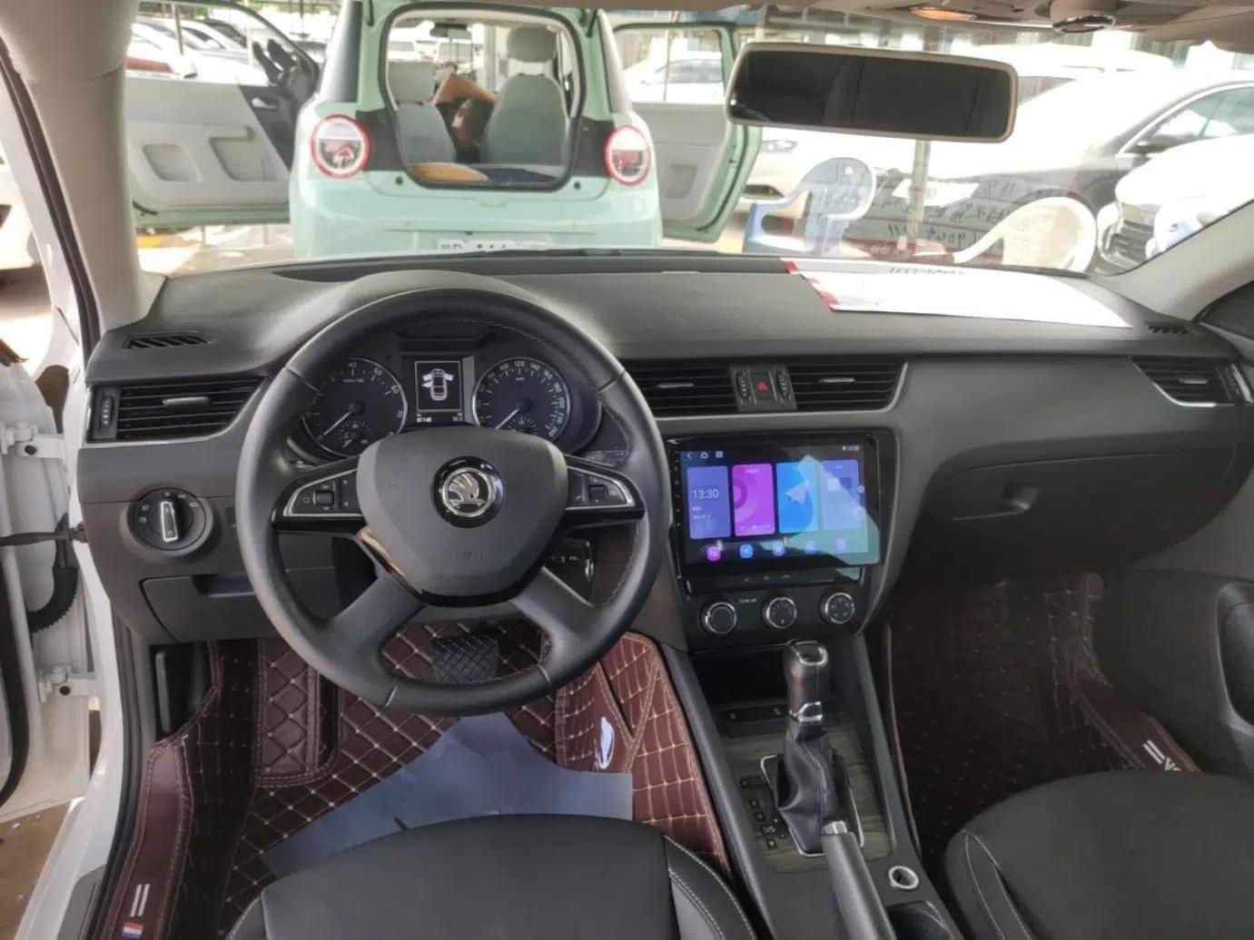 Skoda Octavia 2016 1.6L Automatic Smart Drive Edition — миниатюра 12