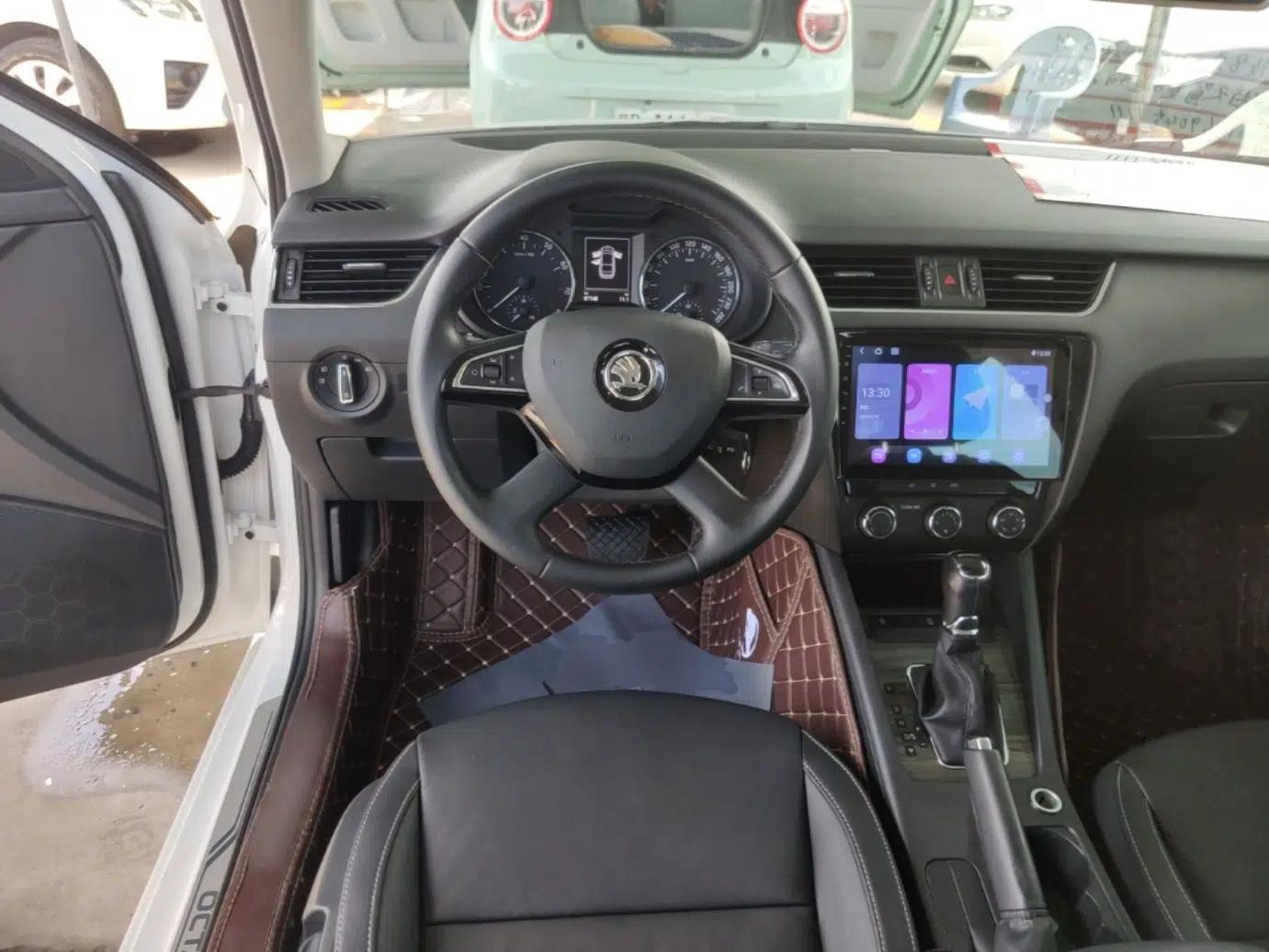 Skoda Octavia 2016 1.6L Automatic Smart Drive Edition — миниатюра 13