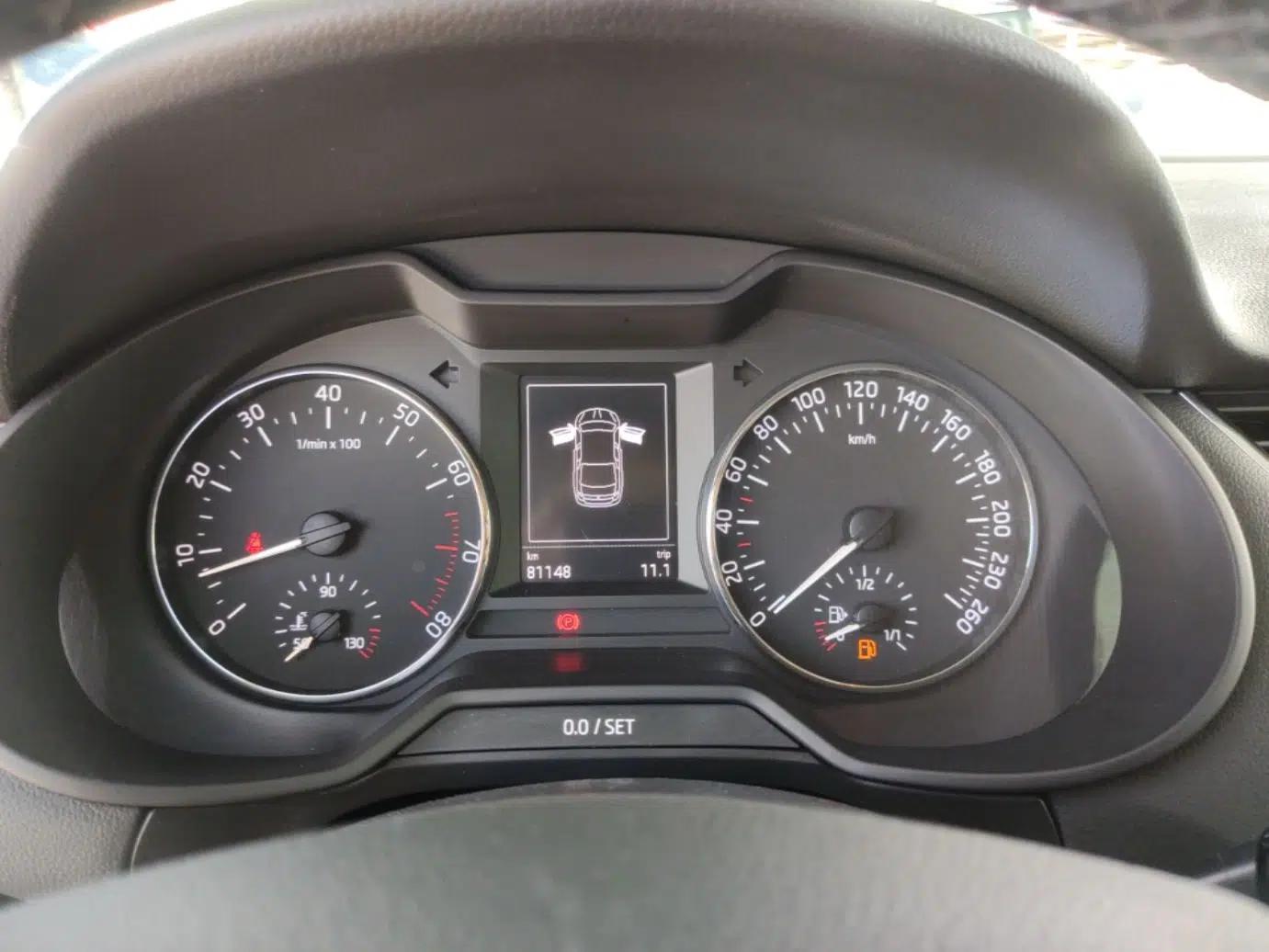 Skoda Octavia 2016 1.6L Automatic Smart Drive Edition — миниатюра 14