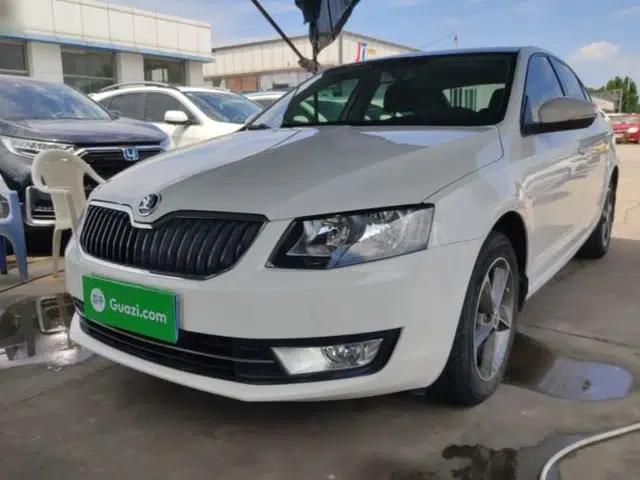 Skoda Octavia 2016 1.6L Automatic Smart Drive Edition