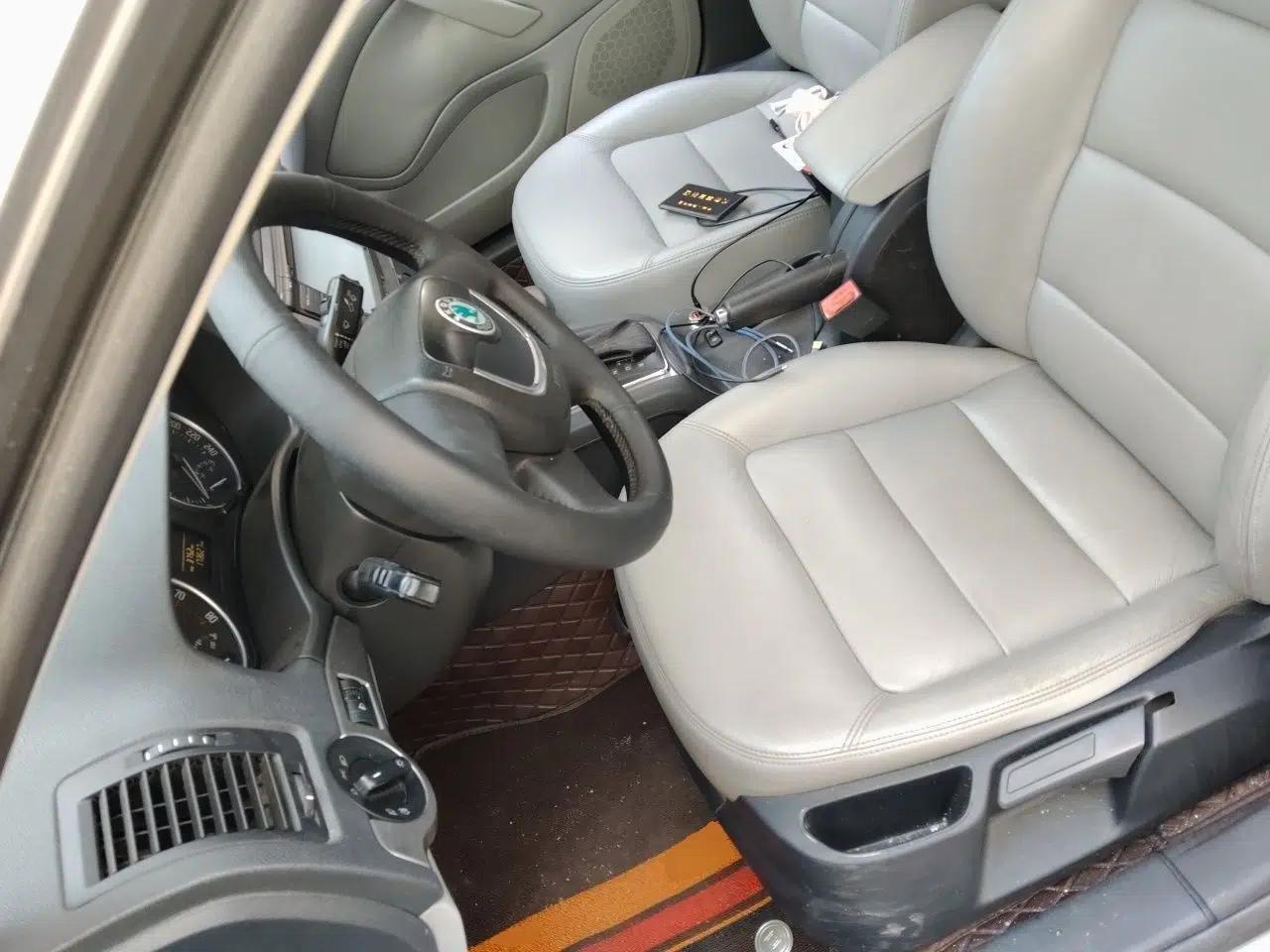 Skoda Octavia 2012 1.4TSI DSG Yijun Edition — миниатюра 15