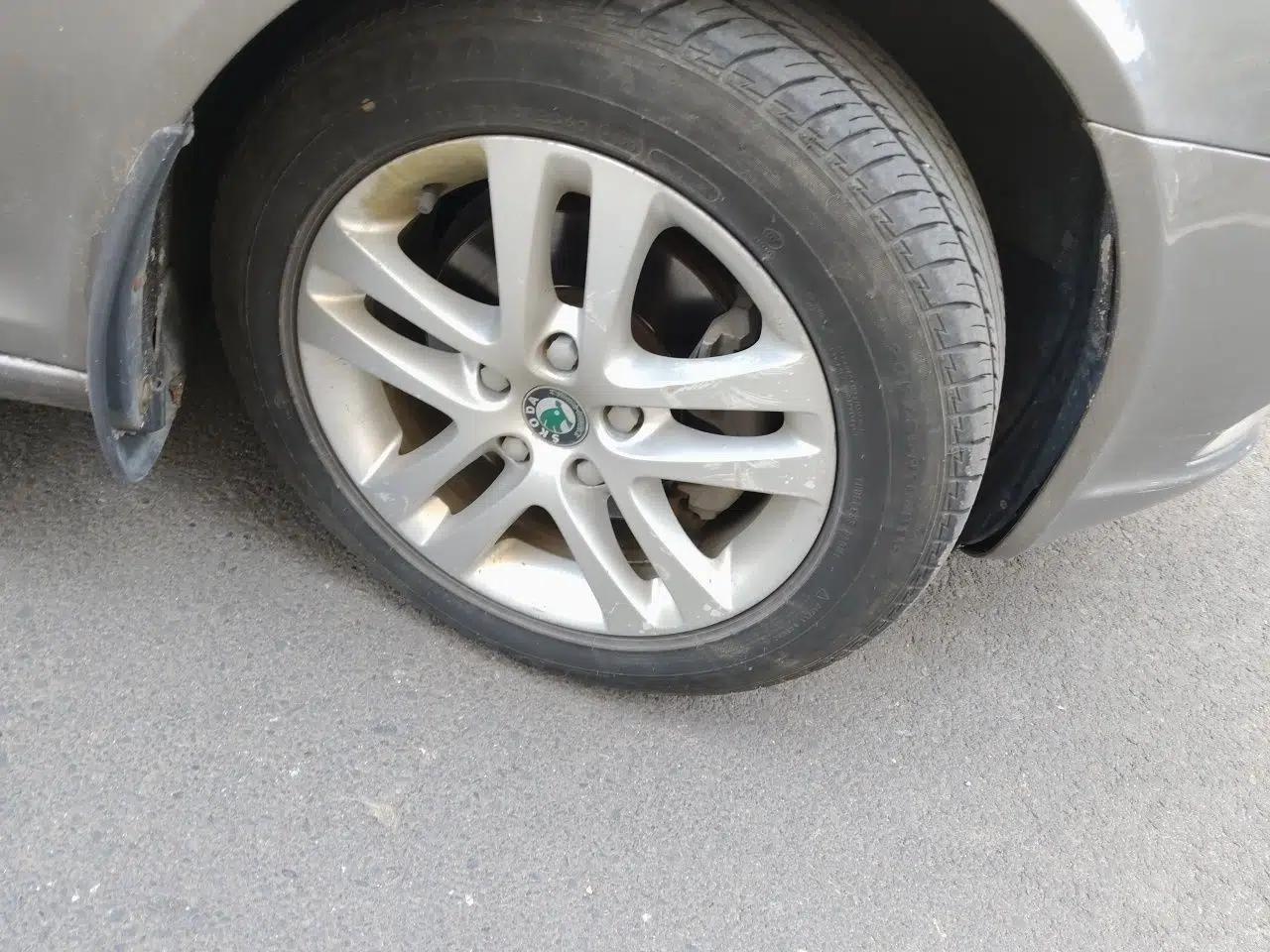 Skoda Octavia 2012 1.4TSI DSG Yijun Edition — миниатюра 8