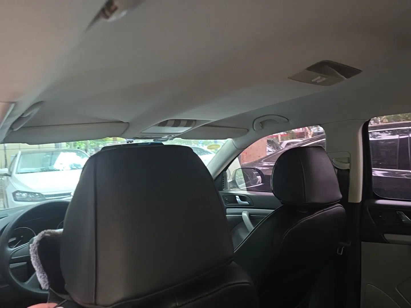Skoda Octavia 2014 1.6L Manual Yijie Edition — миниатюра 18
