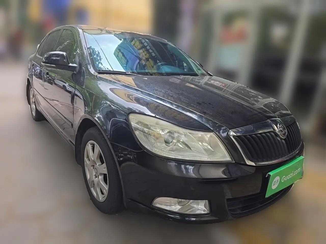 Skoda Octavia 2014 1.6L Manual Yijie Edition — миниатюра 3
