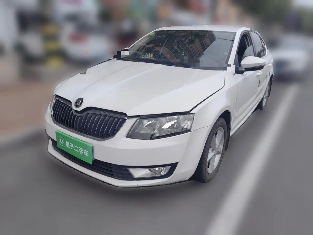 Skoda Octavia 2015 1.6L Automatic Eado Edition — миниатюра 1