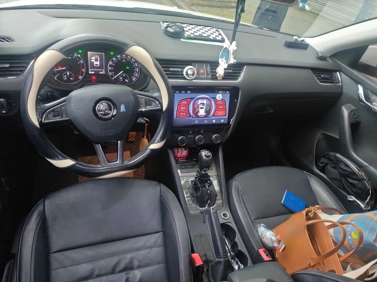 Skoda Octavia 2017 1.6L Automatic Smart Drive Edition — миниатюра 9