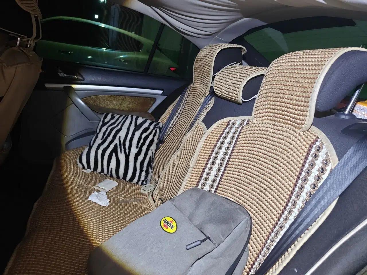 Skoda Octavia 2014 1.6L Automatic Yijie Edition — миниатюра 17