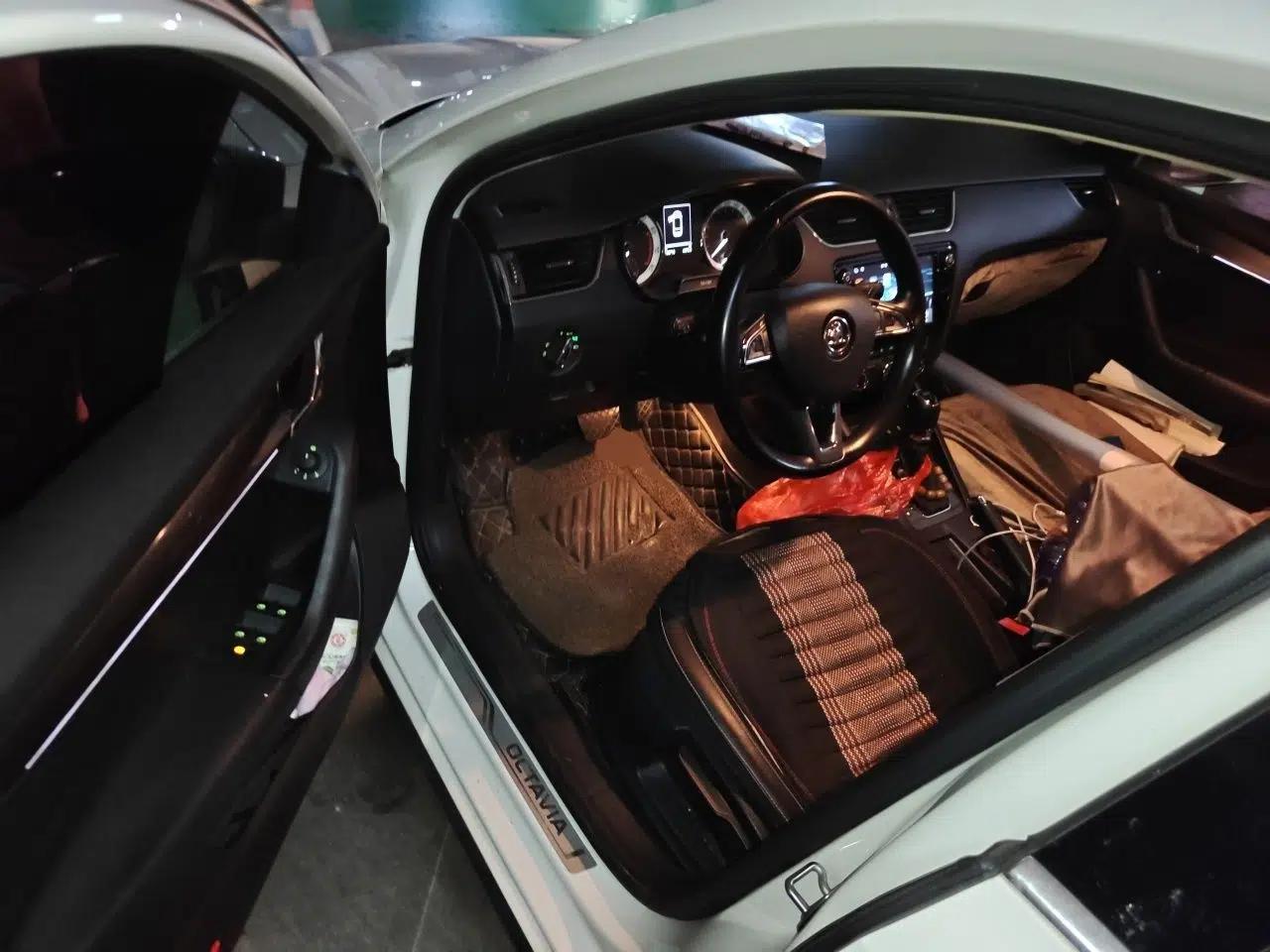 Skoda Octavia 2018 Station Wagon TSI280 DSG Luxury Edition — миниатюра 16