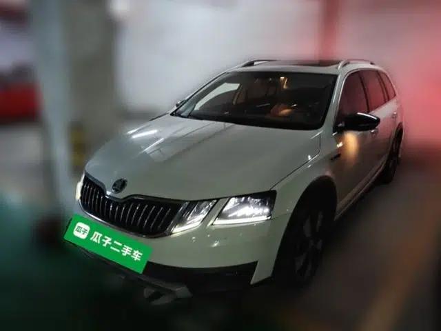 Skoda Octavia 2018 Station Wagon TSI280 DSG Luxury Edition