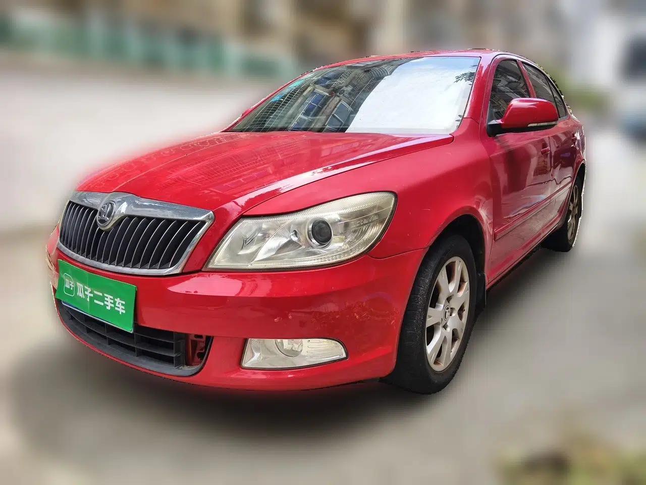 Skoda Octavia 2013 1.6L Automatic Elegance Edition — миниатюра 1