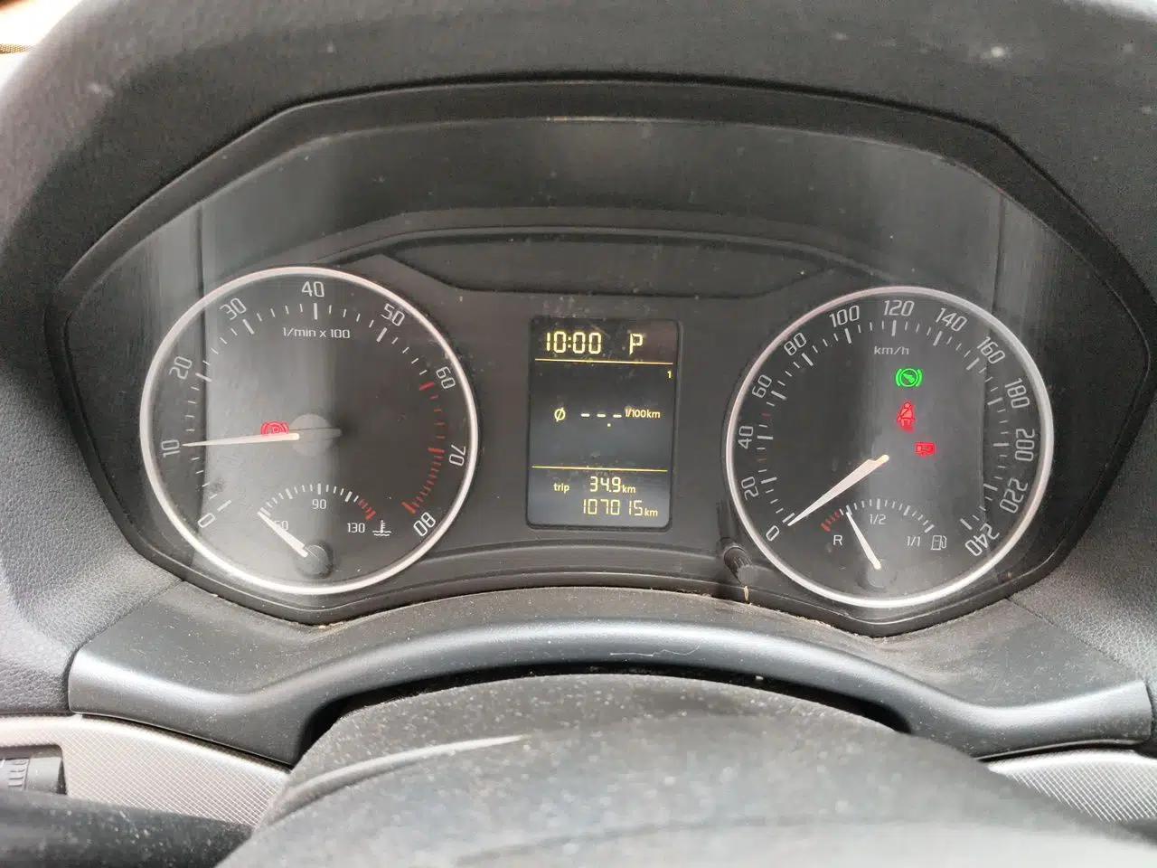 Skoda Octavia 2013 1.6L Automatic Elegance Edition — миниатюра 11