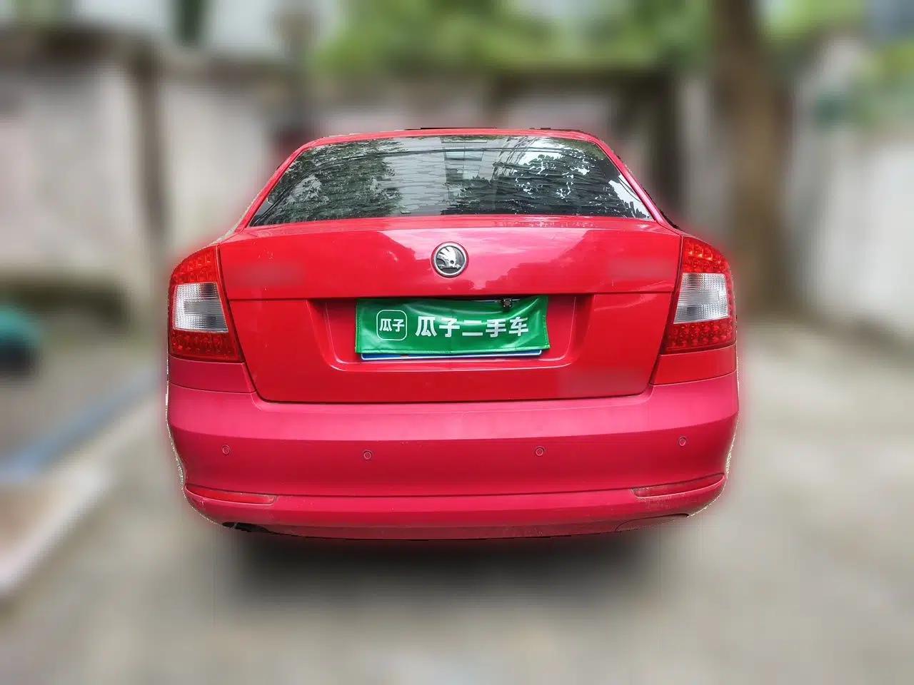 Skoda Octavia 2013 1.6L Automatic Elegance Edition — миниатюра 5