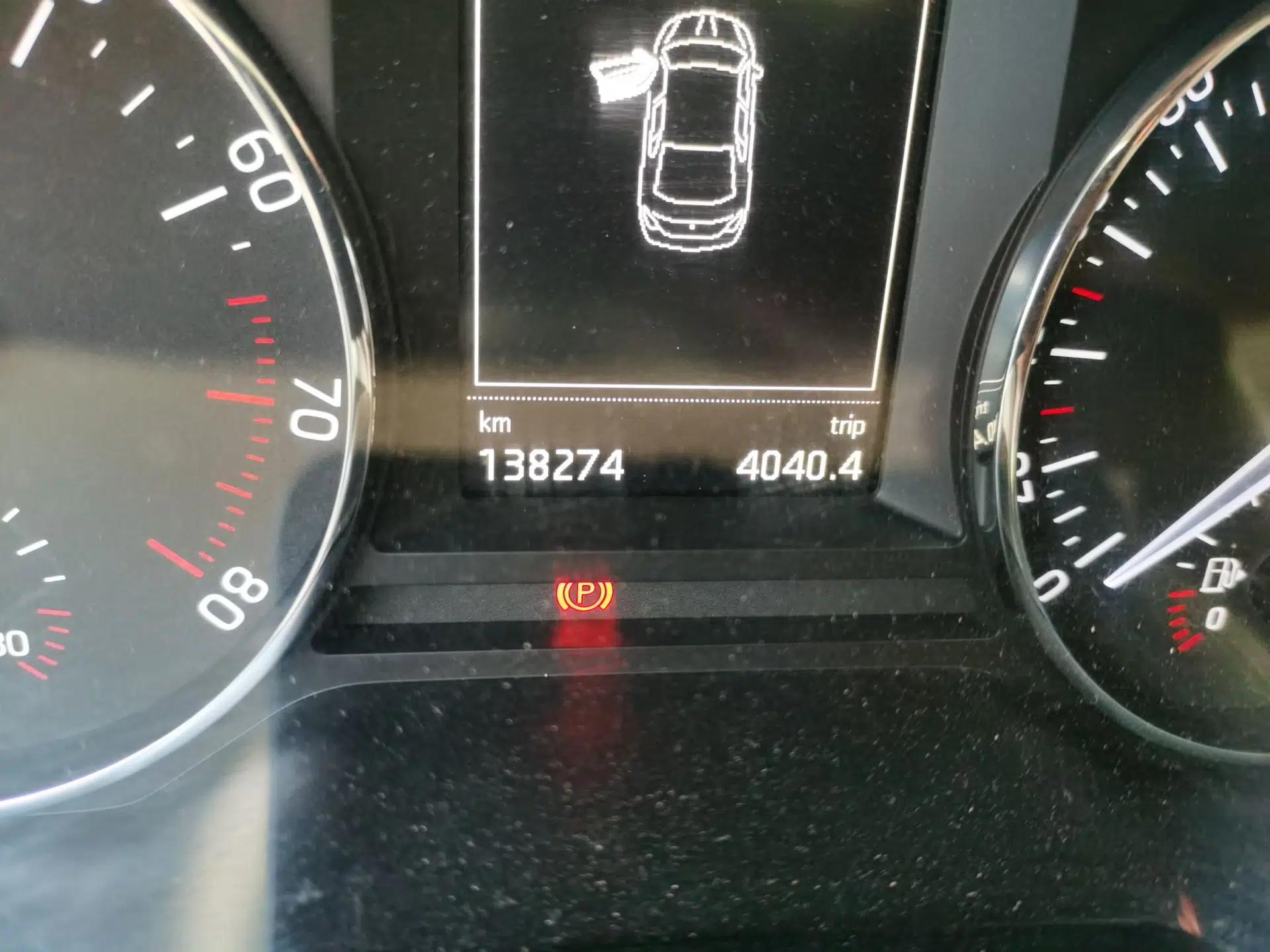 Skoda Octavia 2015 1.4TSI DSG Yijun Edition — миниатюра 12