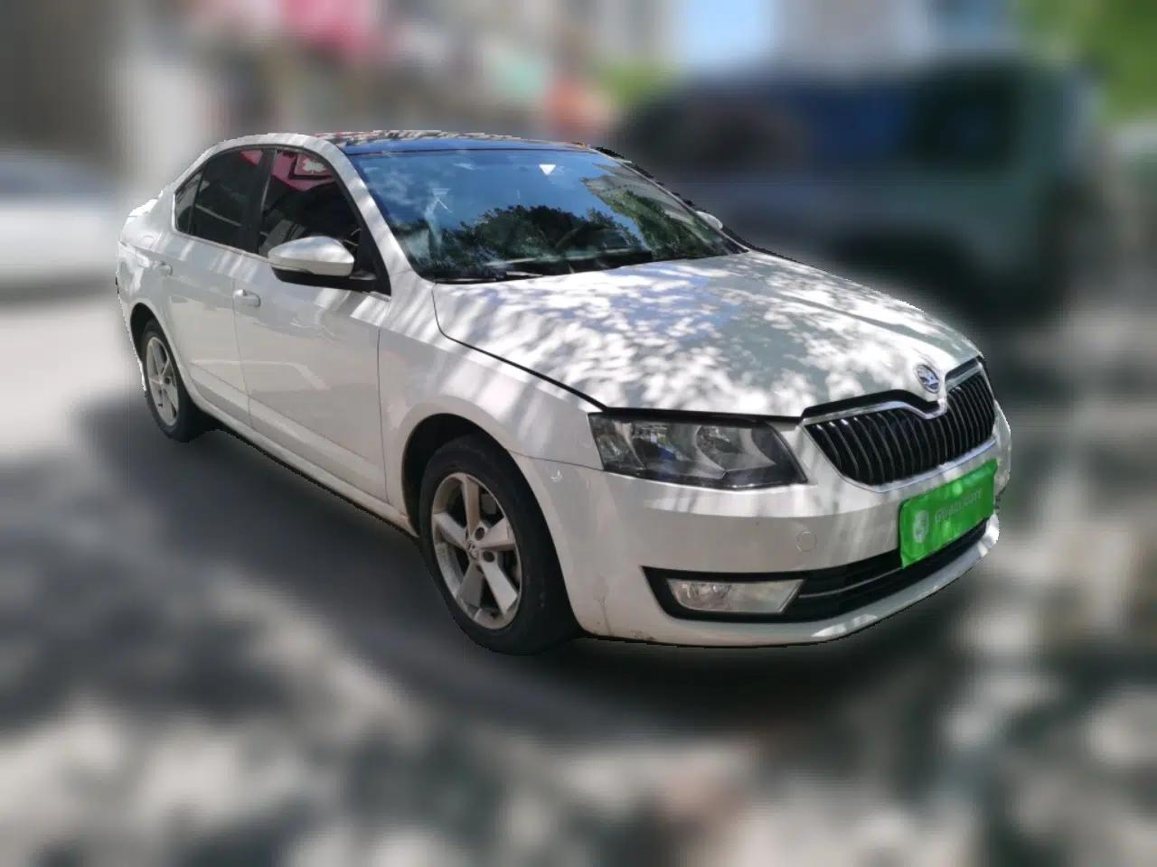 Skoda Octavia 2015 1.4TSI DSG Yijun Edition — миниатюра 3