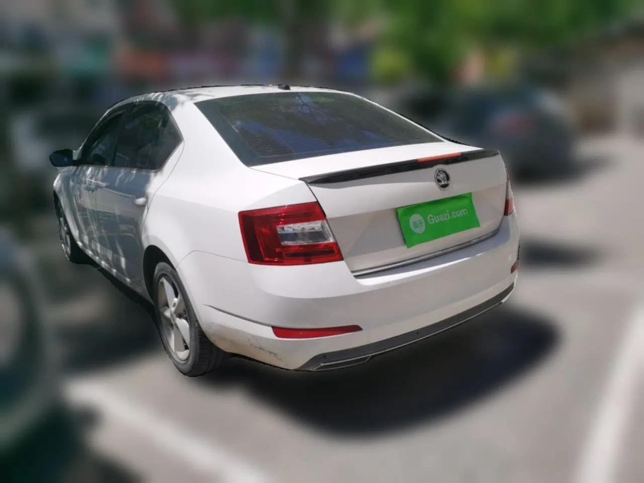 Skoda Octavia 2015 1.4TSI DSG Yijun Edition — миниатюра 4
