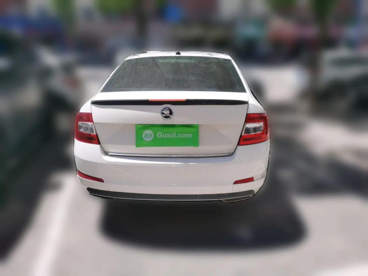 Skoda Octavia 2015 1.4TSI DSG Yijun Edition — миниатюра 5