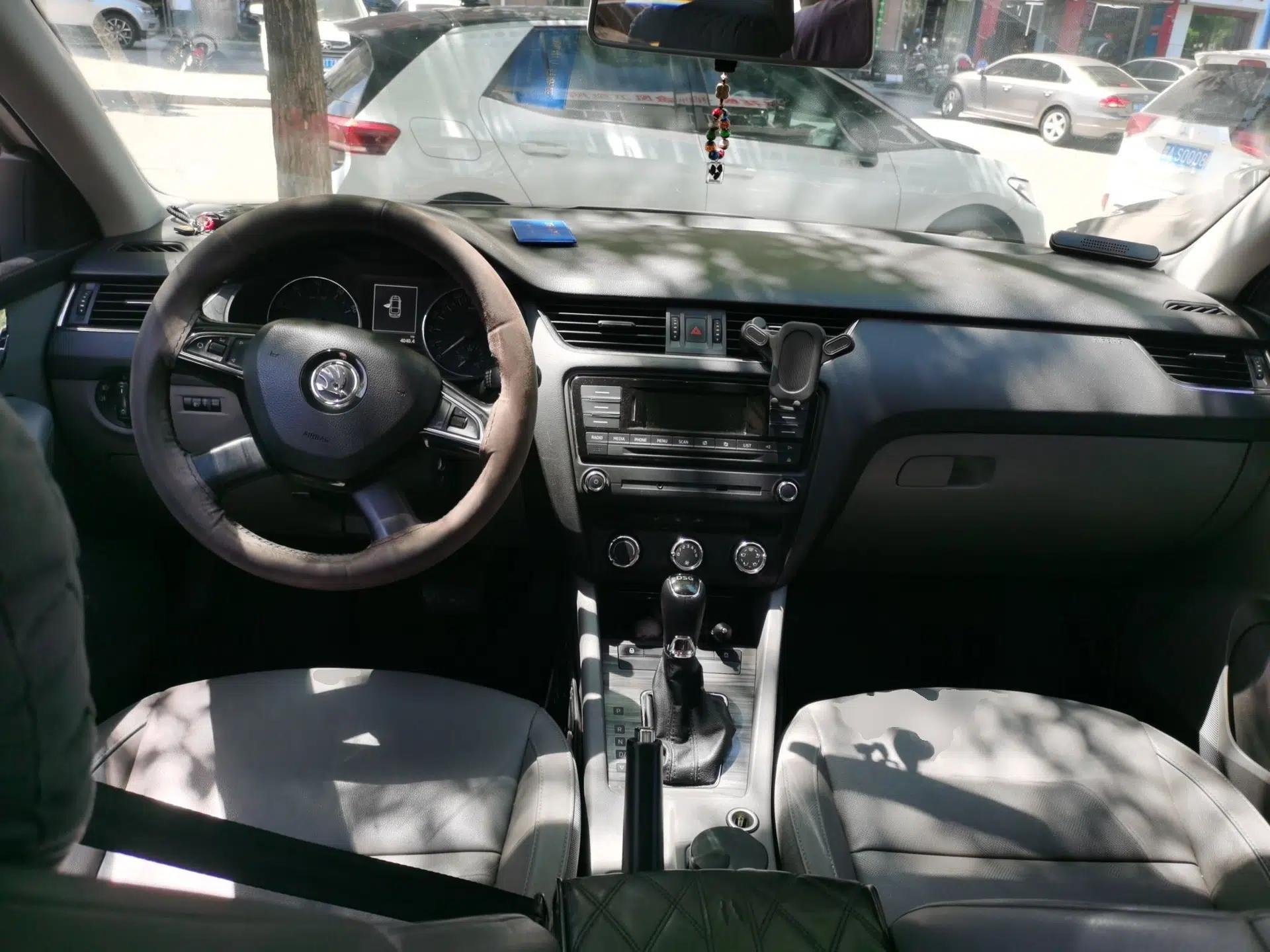 Skoda Octavia 2015 1.4TSI DSG Yijun Edition — миниатюра 9