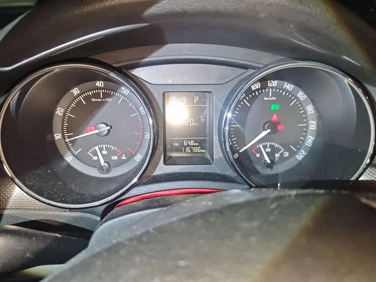 Skoda Superb 2012 1.4TSI DSG Zhiya Edition — миниатюра 11